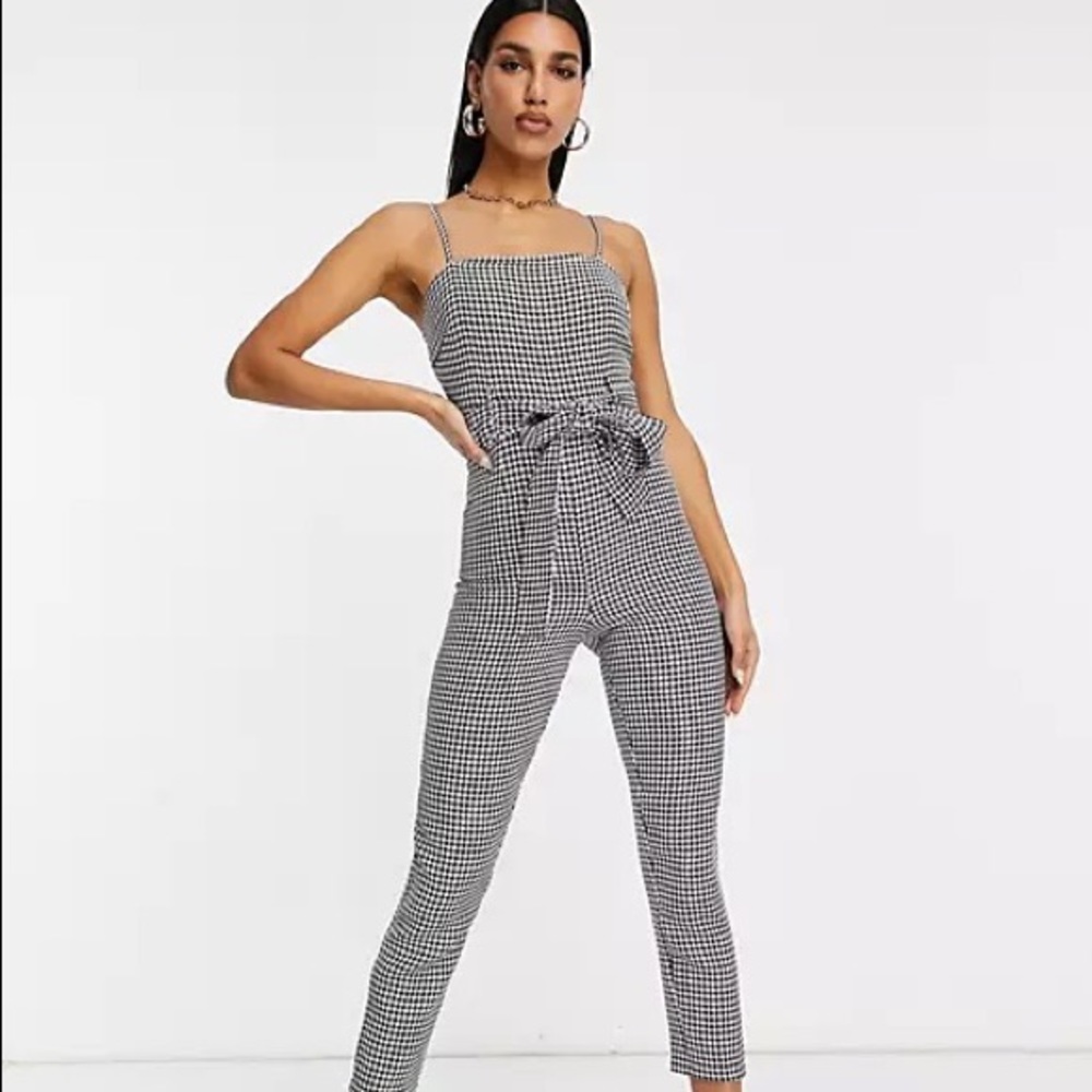 Asos belted houndstooth jumpsuit with square neck size 4 NWOT.